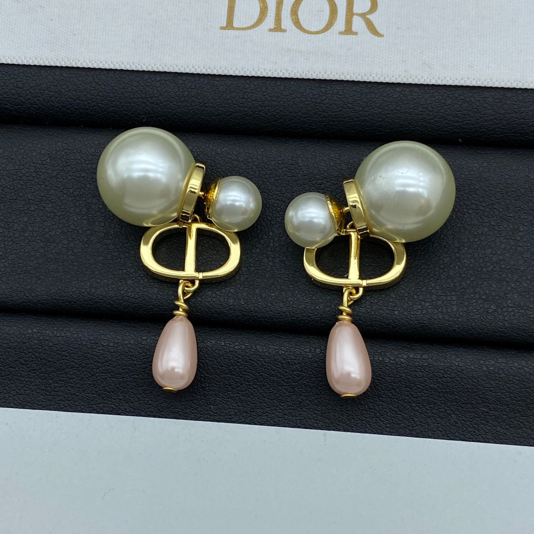 Fashion CD Pearl Earrings