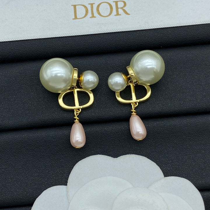 Fashion CD Pearl Earrings