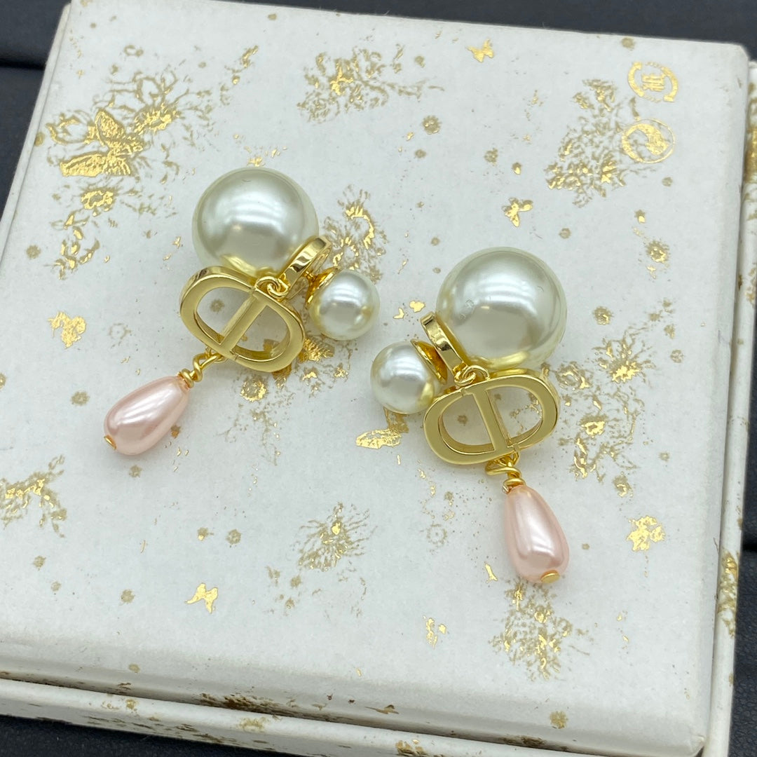 Fashion CD Pearl Earrings