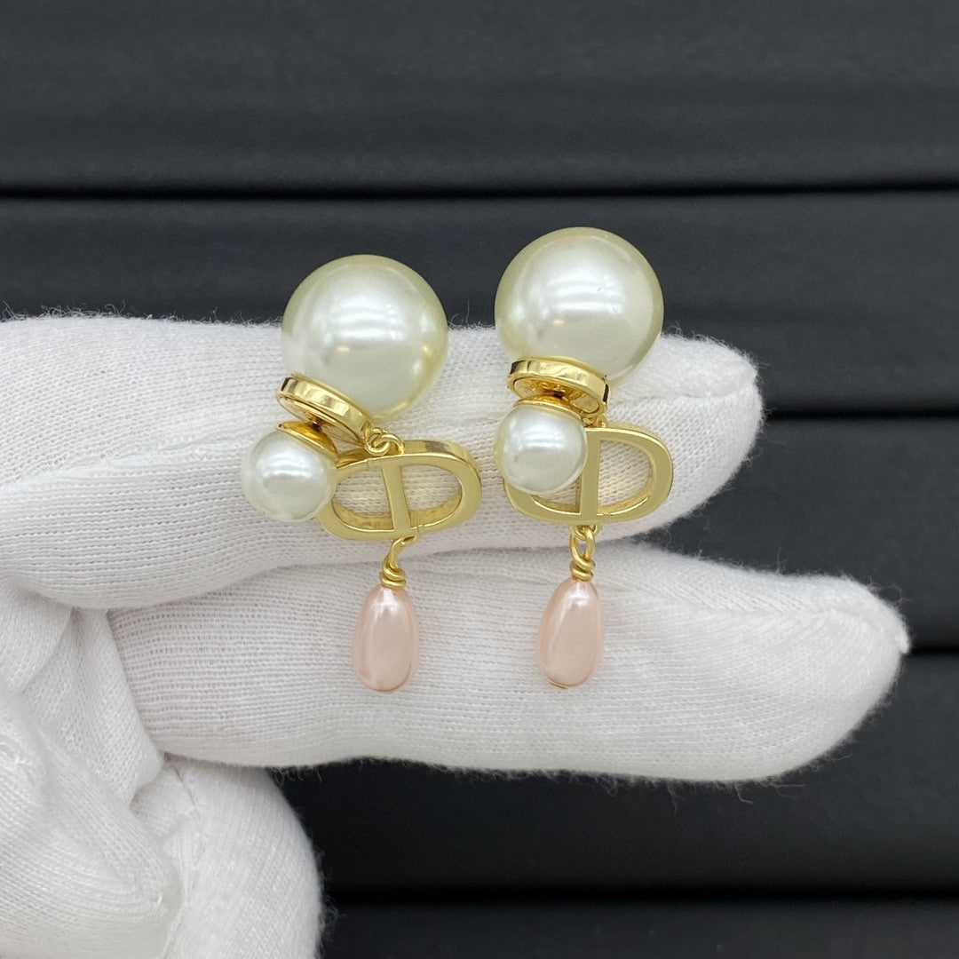 Fashion CD Pearl Earrings