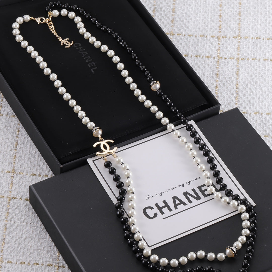 Luxury CC black and white pearl with long necklace