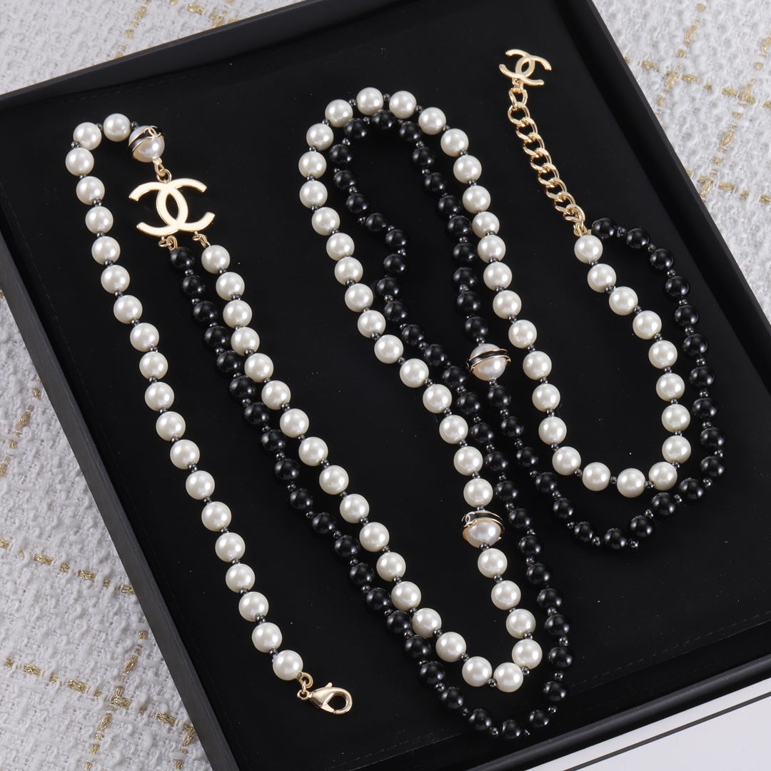 Luxury CC black and white pearl with long necklace