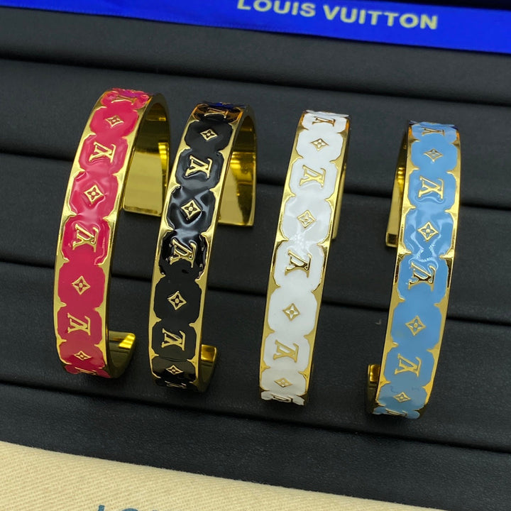 High-grade lacquer letter bracelet