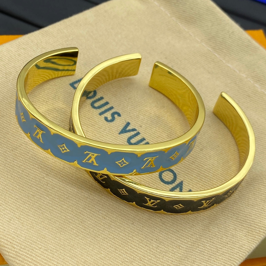 High-grade lacquer letter bracelet