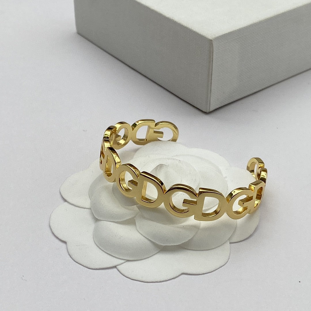 Fashion DG letter combination bracelet