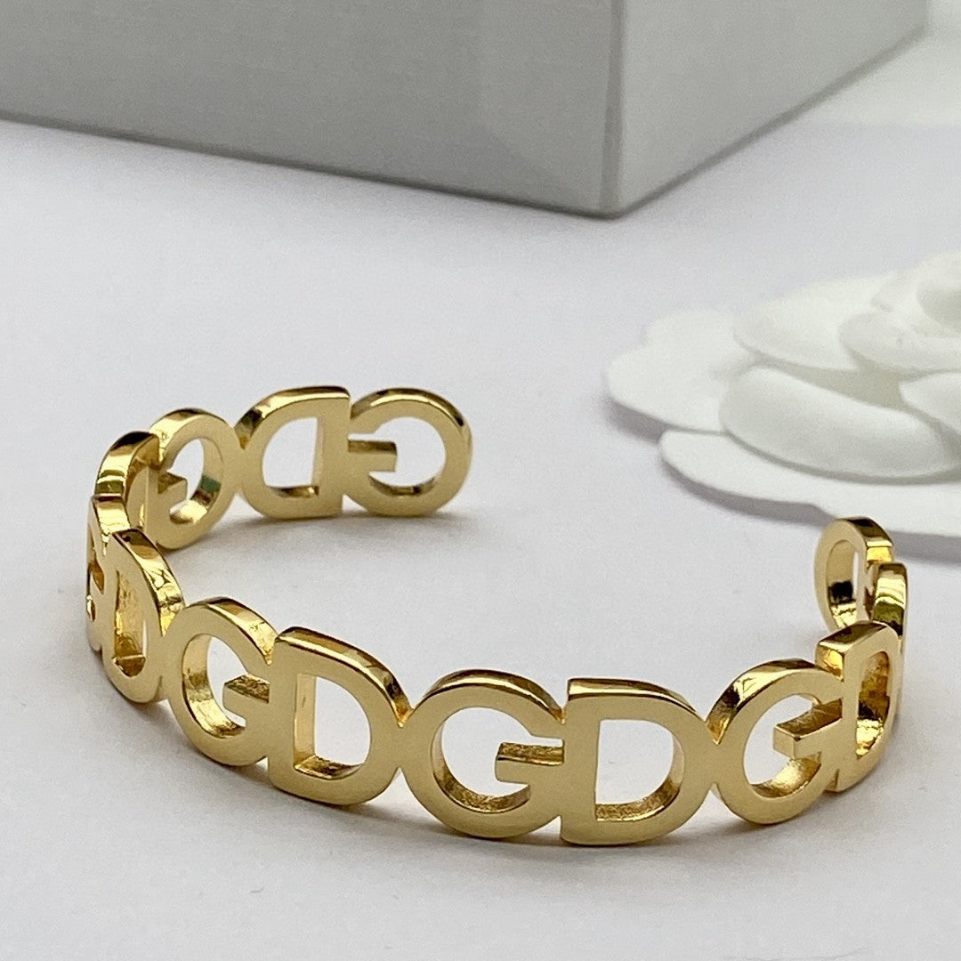 Fashion DG letter combination bracelet