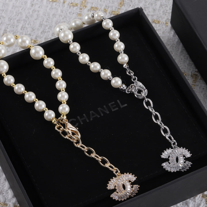 fashion CC pearl chain bracelet