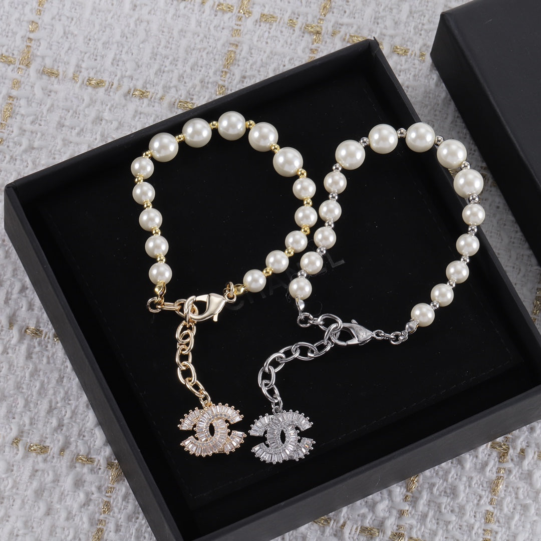 fashion CC pearl chain bracelet