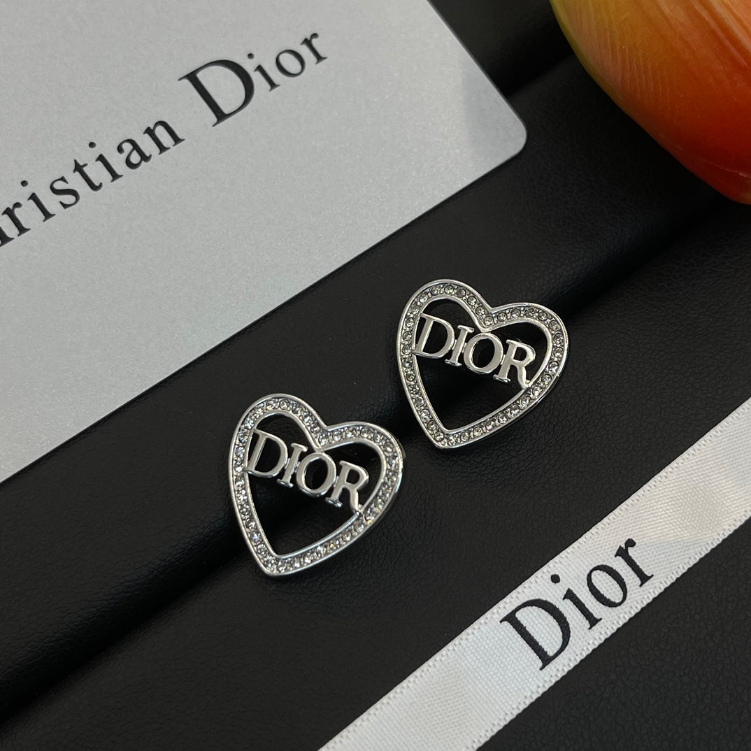 fashion CD love heart letter hollow earrings