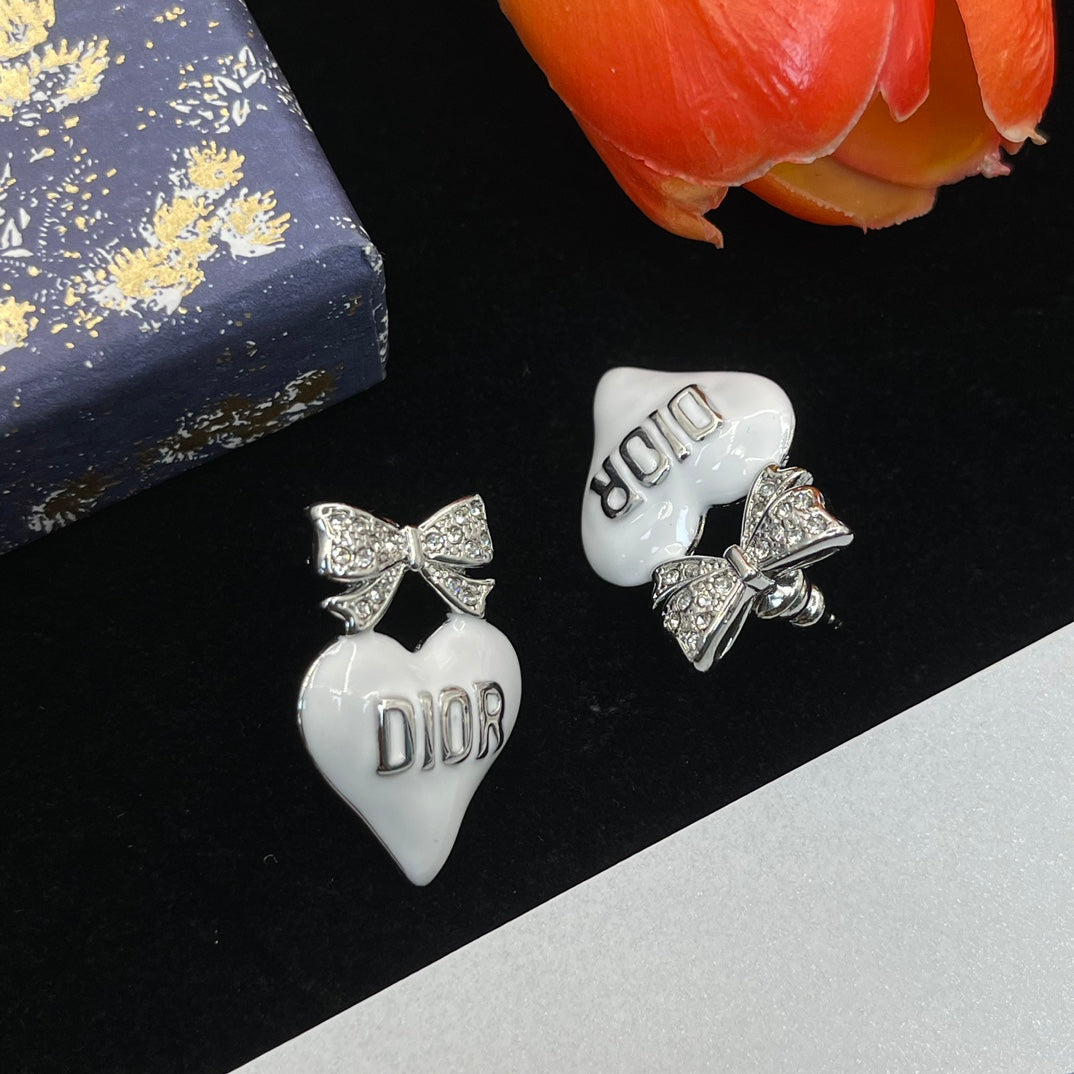 Fashion CD bow rhinestone earrings