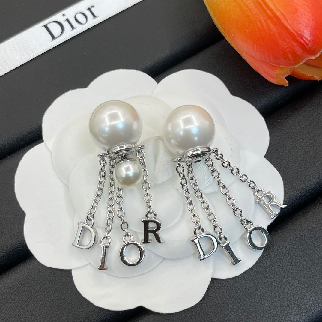 Fashion CD Pearl Tassel Earrings