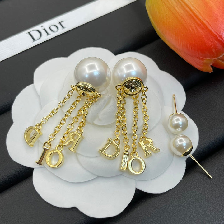 Fashion CD Pearl Tassel Earrings