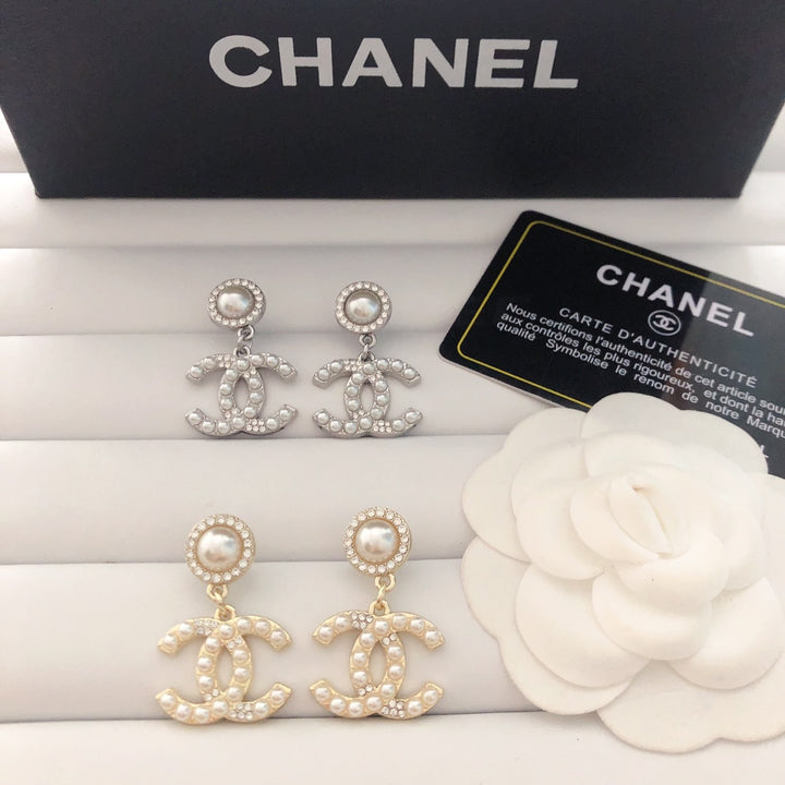 Classic Pearl C Earrings