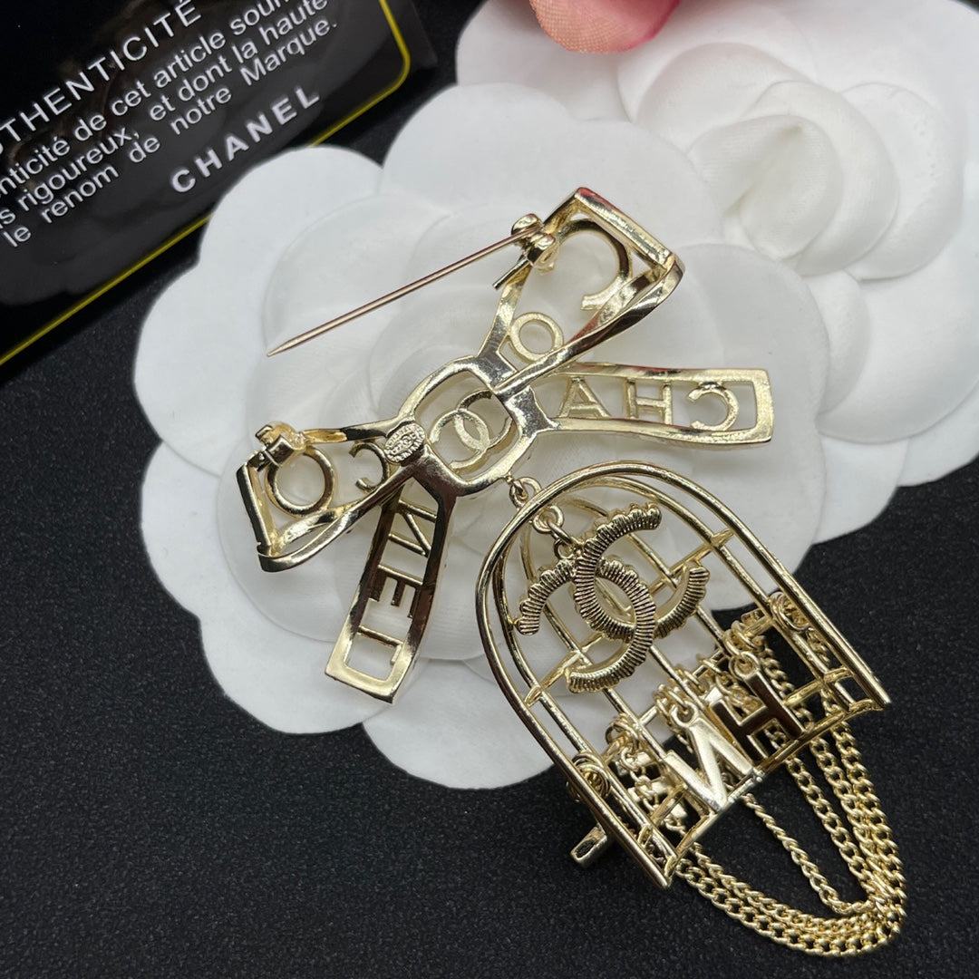 Luxury CC Bow Tassel Brooch