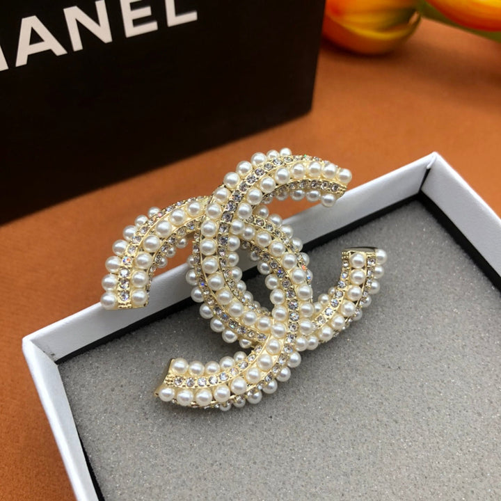 Luxury CC Double Row Pearl Combination Brooch