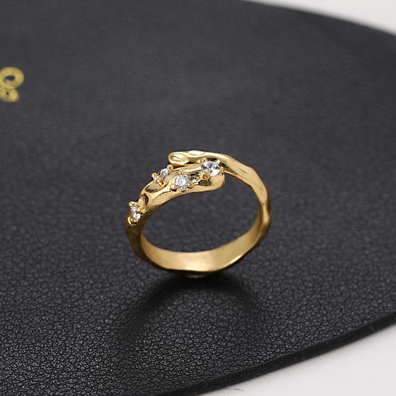 Snake shaped personality open ring