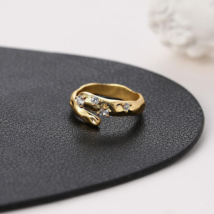 Snake shaped personality open ring