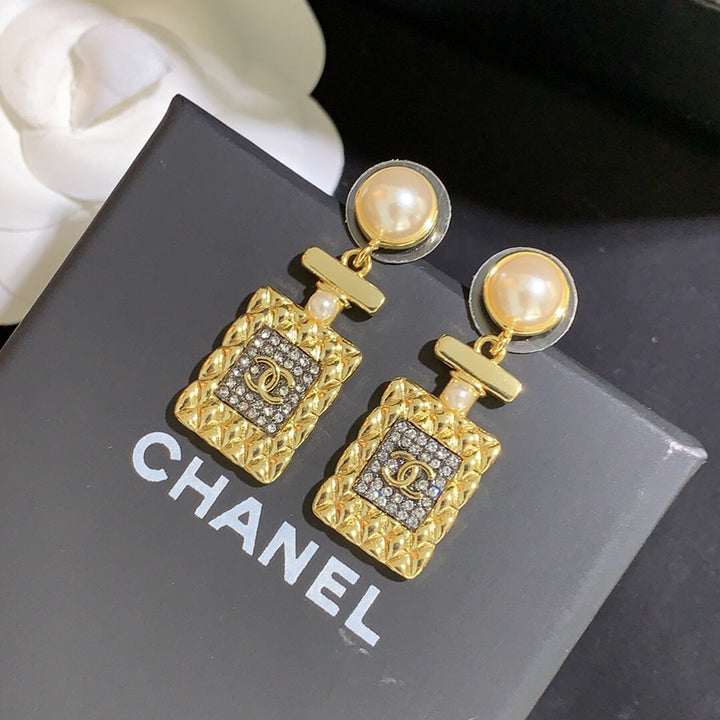 Fashion Rhinestone Pearl Double C Wine Bottle Pendant Earrings