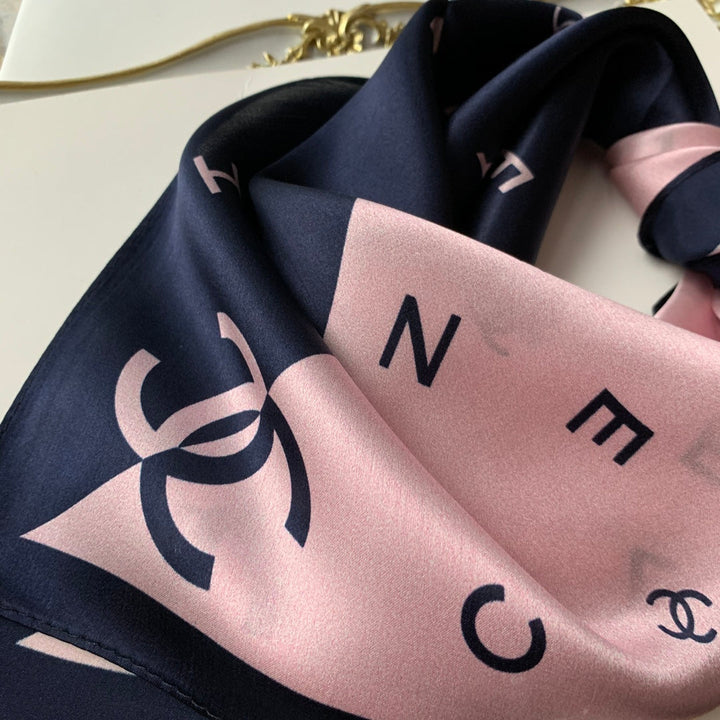 Classic double C letter pattern silk scarf