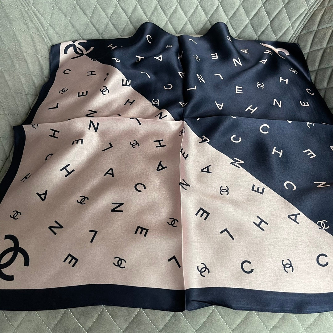 Classic double C letter pattern silk scarf