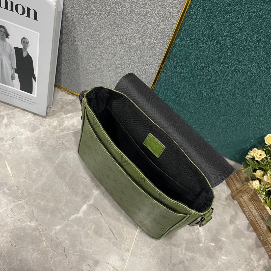 Green Messenger Bag-M46255