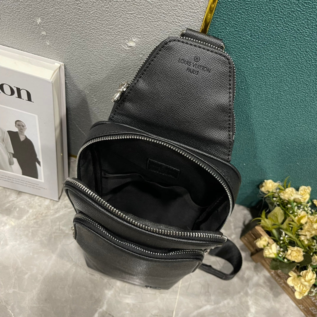 Black Shoulder Bag-M46344