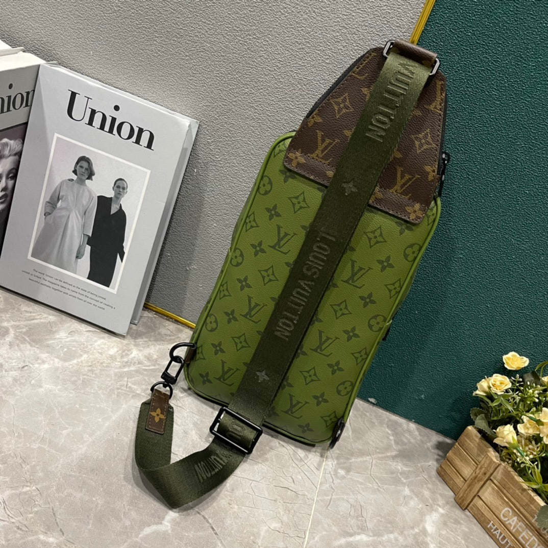 Green Shoulder Bag-M46344