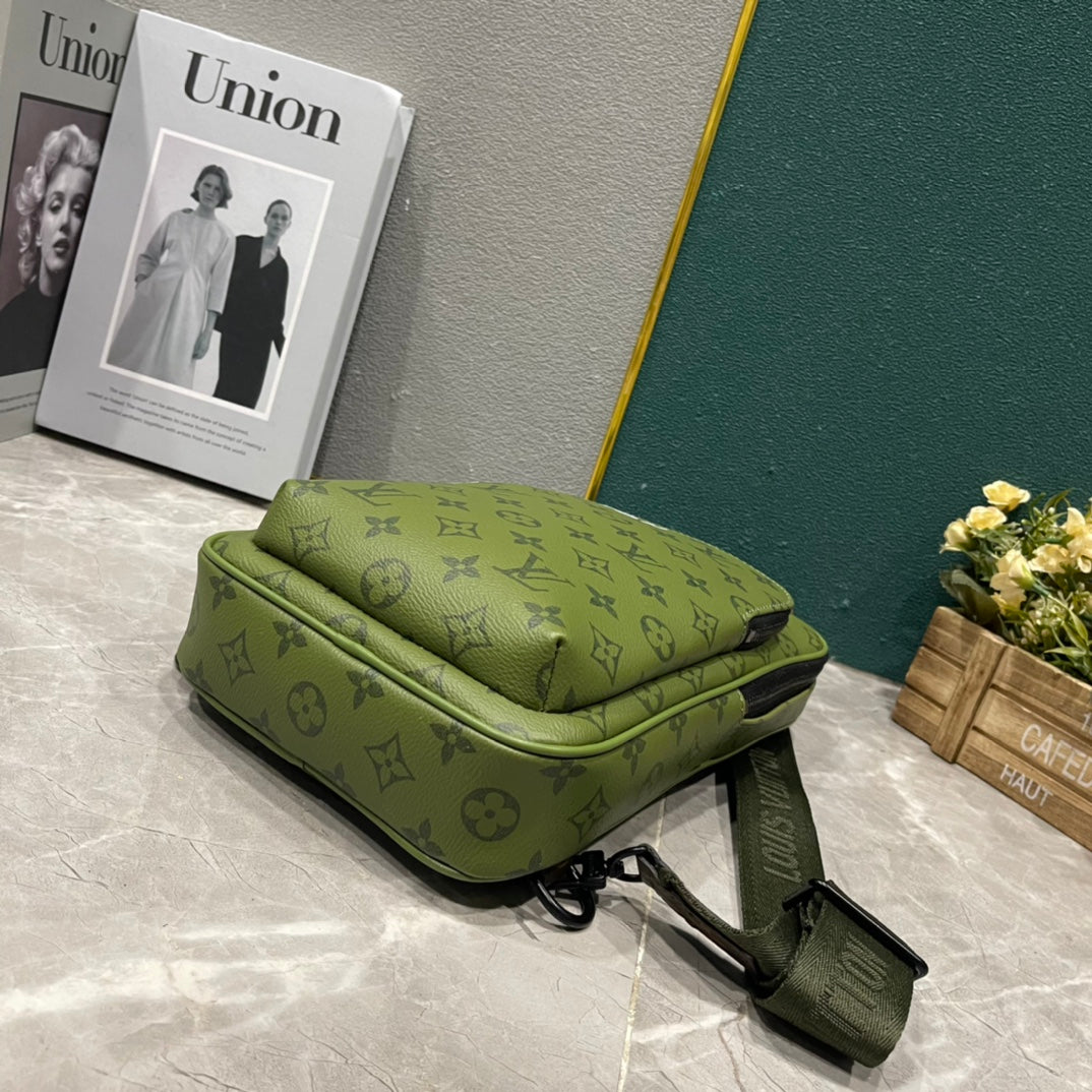 Green Shoulder Bag-M46344