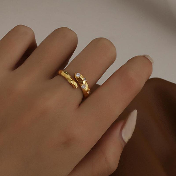 Snake shaped personality open ring