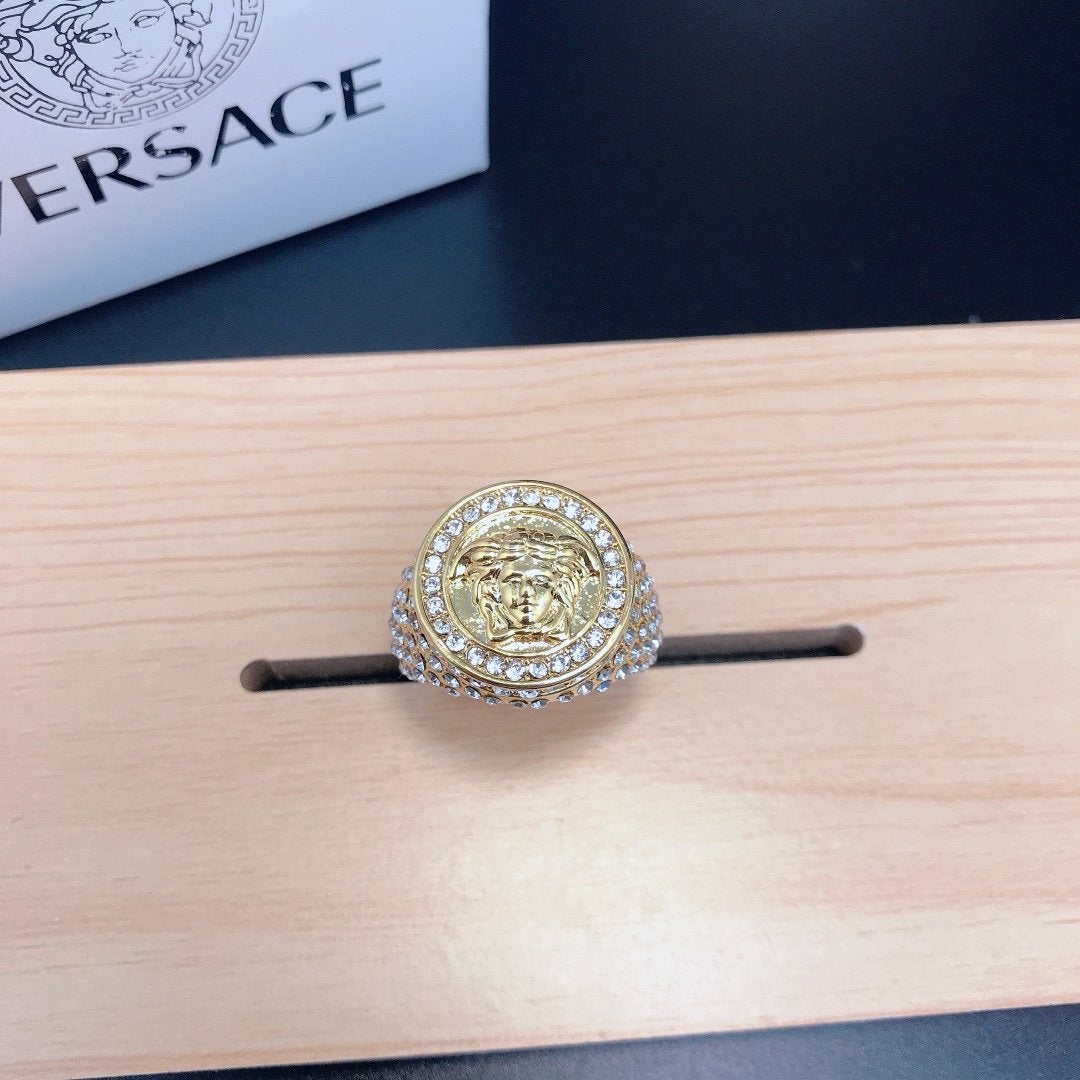 Luxury Carved Ring