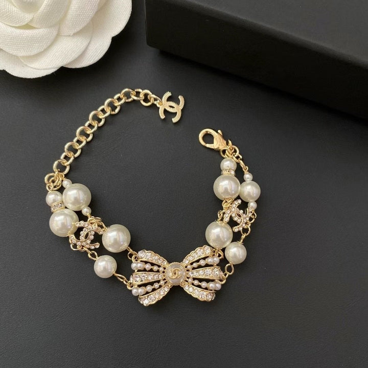 Luxury Pearl Rhinestone Bow Bracelet