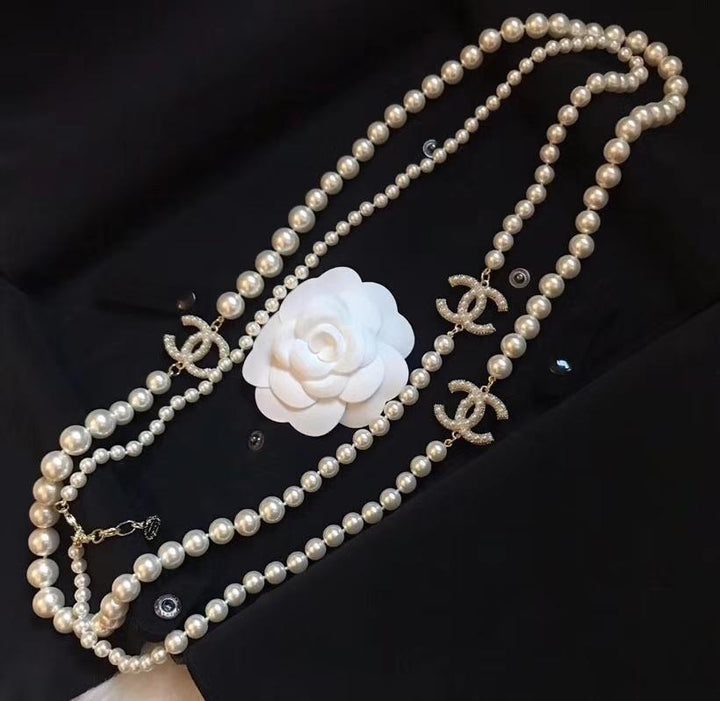 Fashion irregular long pearl necklace