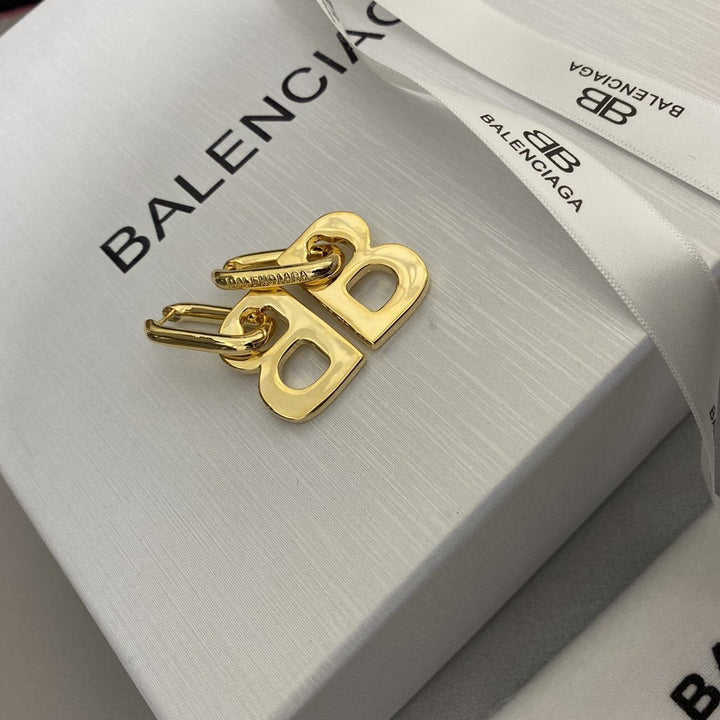 Simple B logo pendant earrings