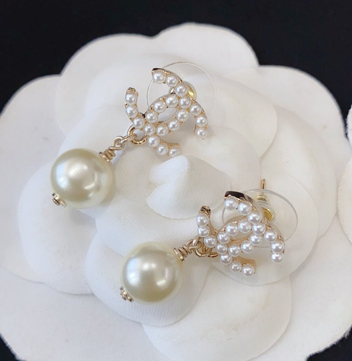 Fashion Pearl Pendant Earrings