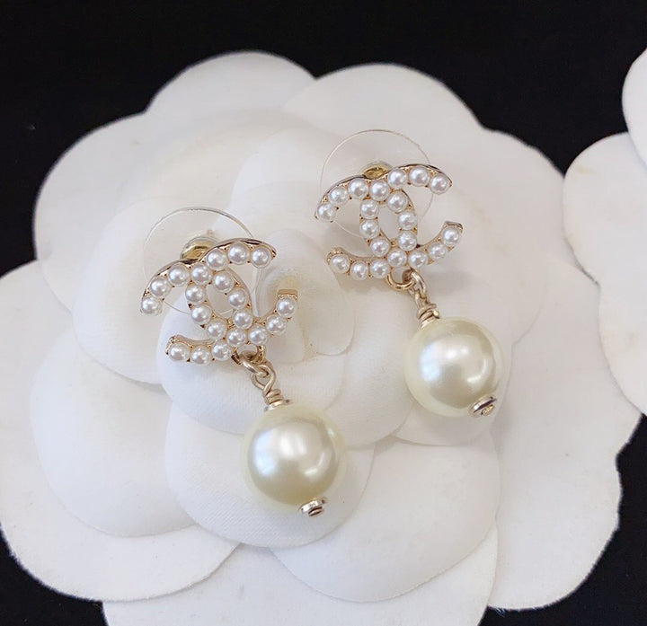 Fashion Pearl Pendant Earrings