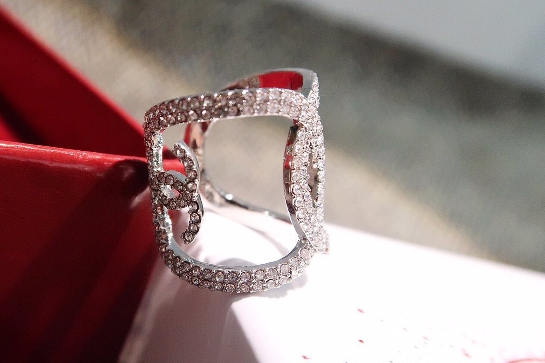 Luxury Zircon Open Universal Ring