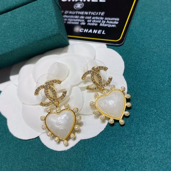 Luxury love heart inlaid pearl earrings