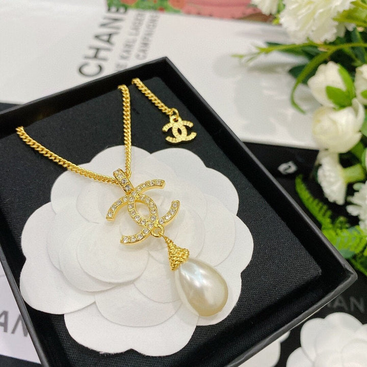 Luxury Pearl Pendant Necklace