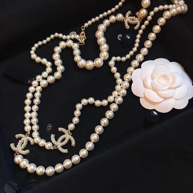 Fashion irregular long pearl necklace