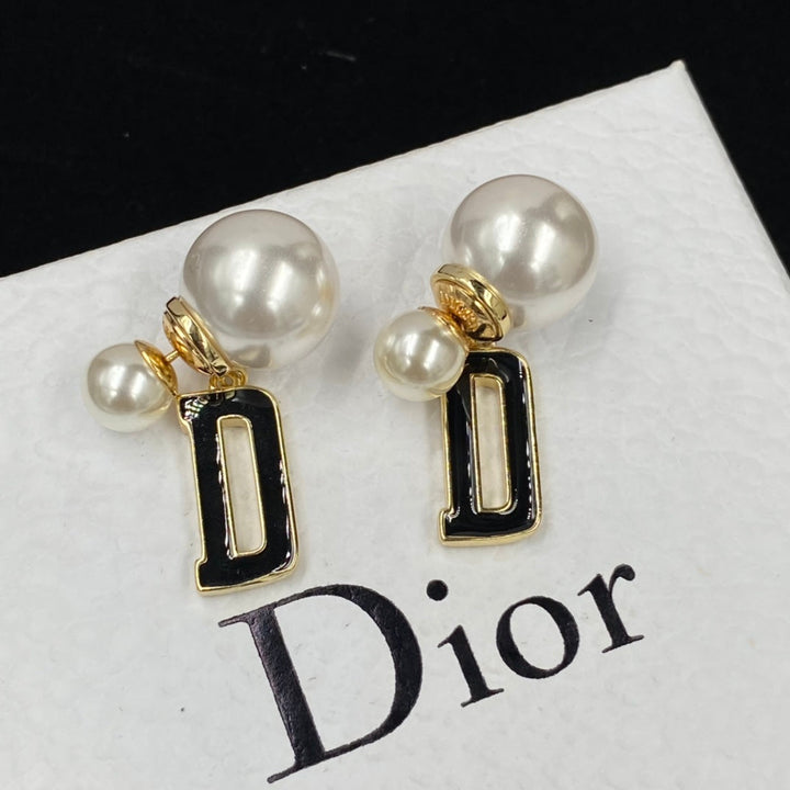 October New Trend - DD Earrings