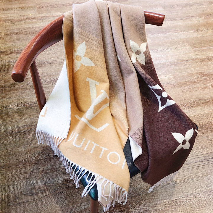 Autumn and winter scarves - Gradient color scarf