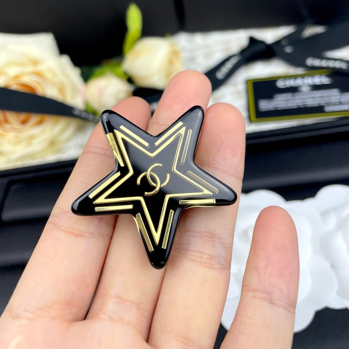 High-end five-pointed star brooch