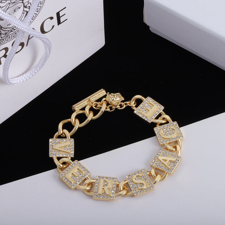 2023 Fashion square lock bracelet