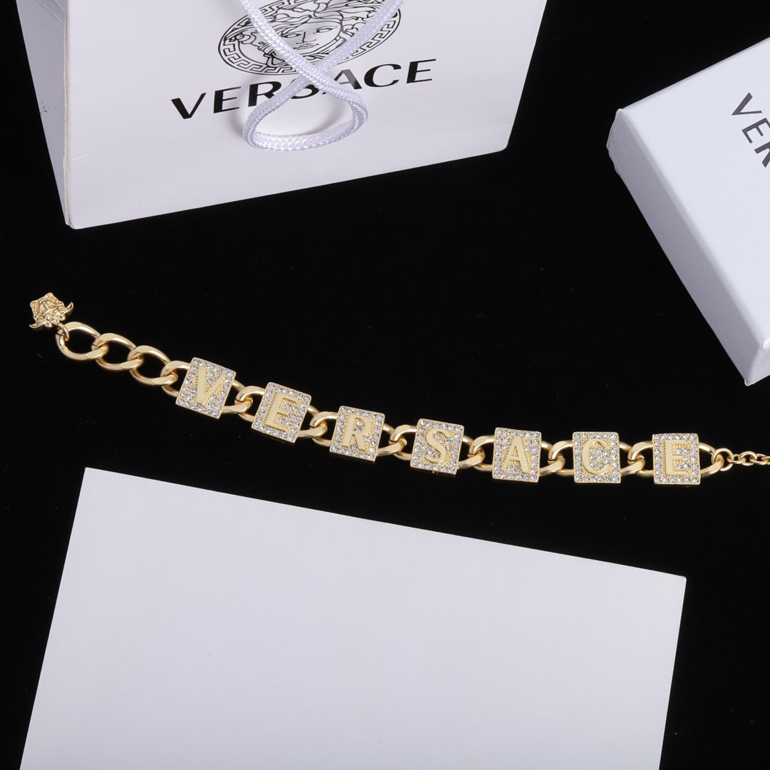 2023 Fashion square lock bracelet