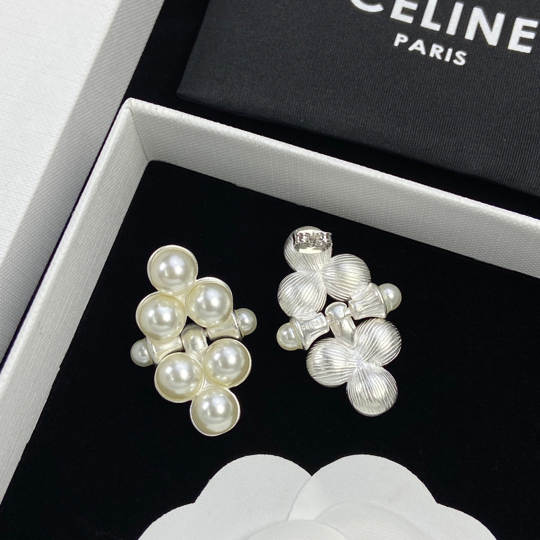 2024 new fashion pearl earrings