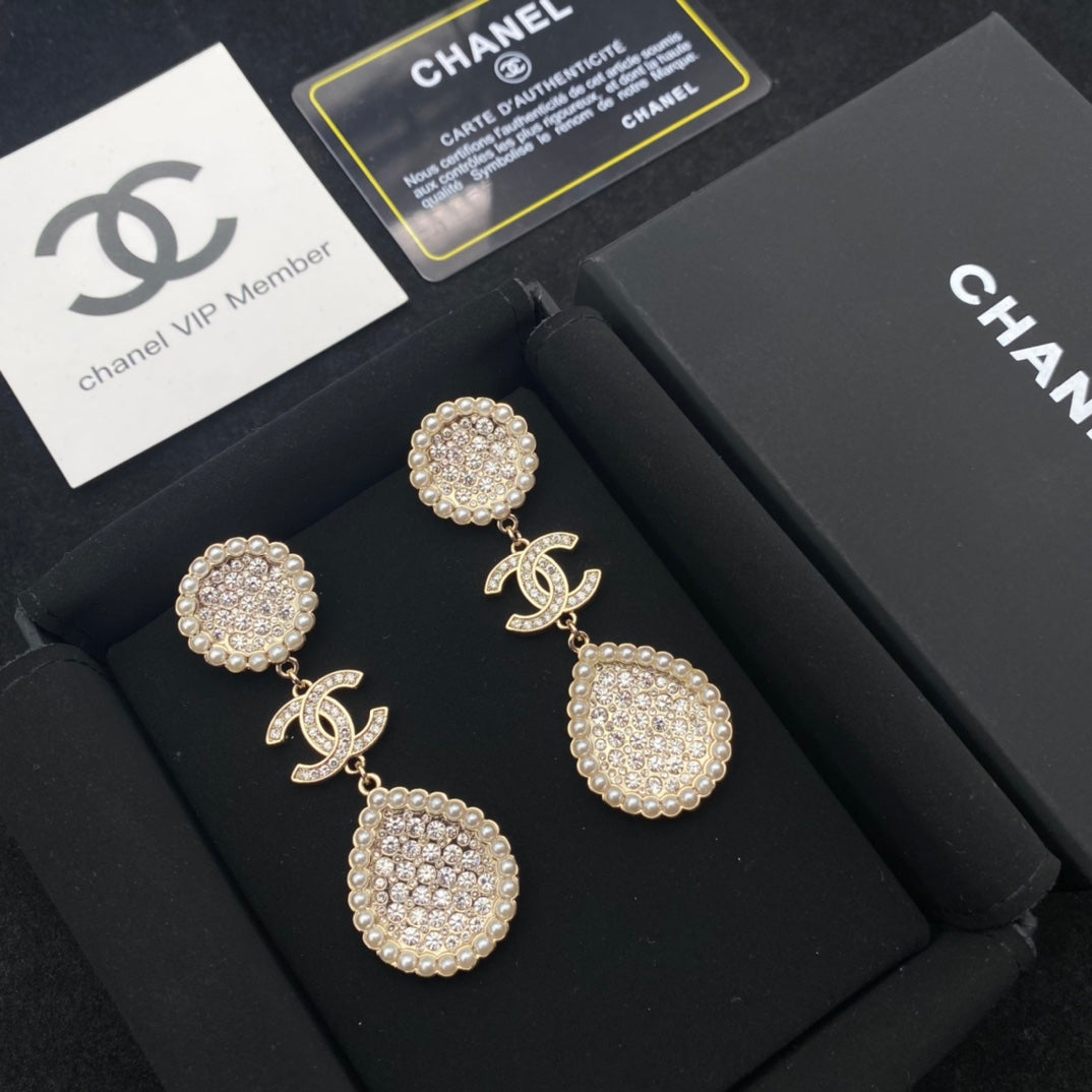 Double c pearl and rhinestone fashion temperament earrings