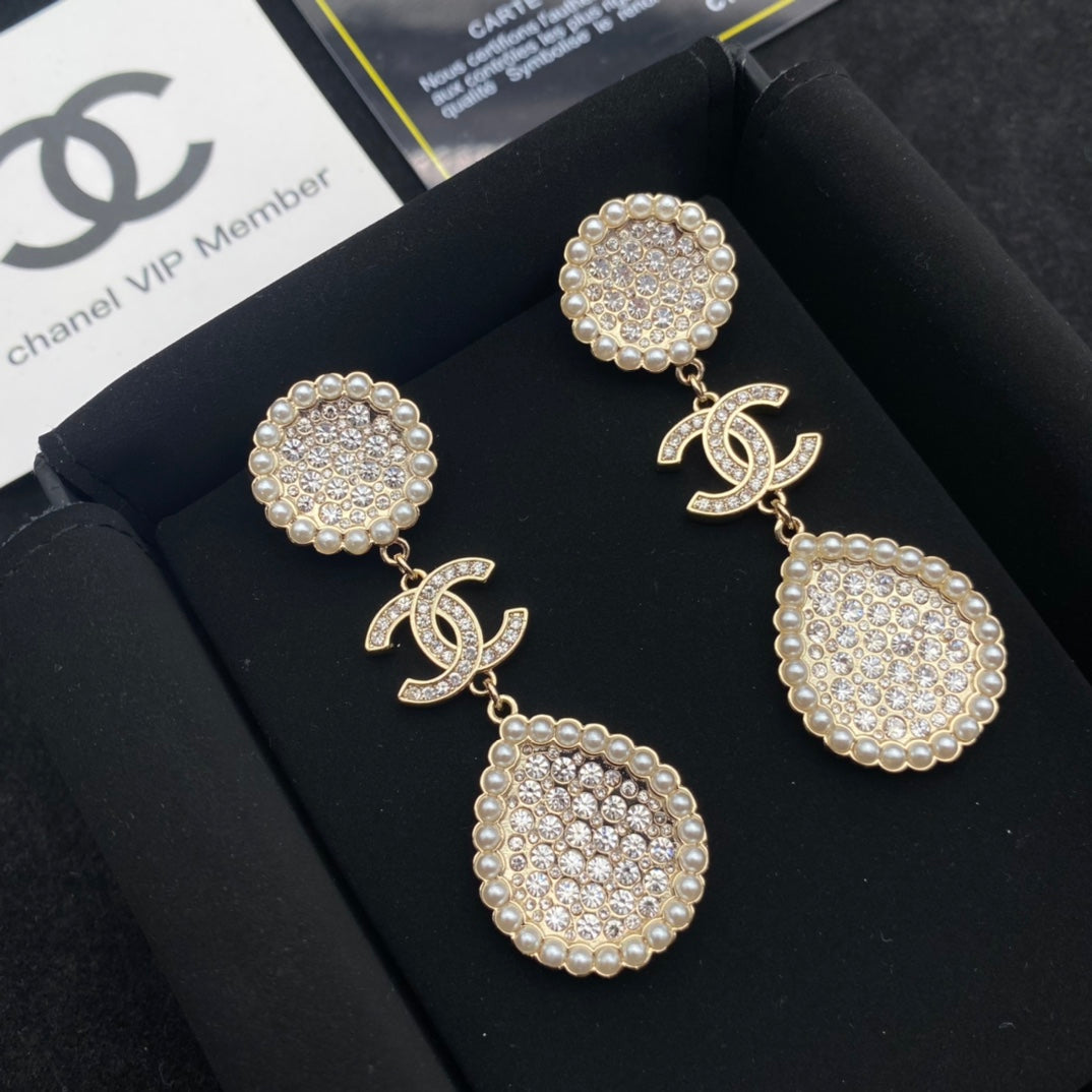 Double c pearl and rhinestone fashion temperament earrings