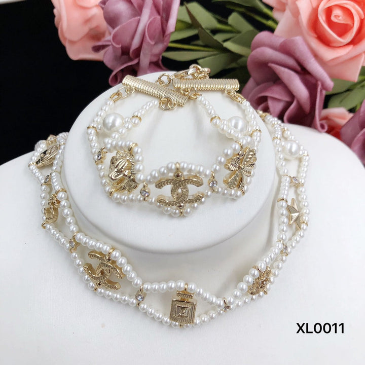 Deluxe Pearl Necklace Bracelet Set