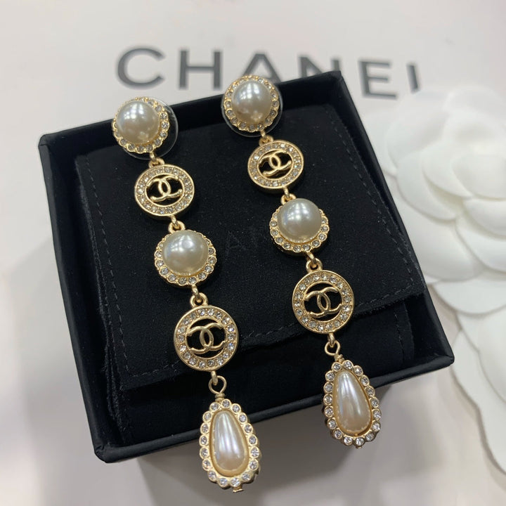 Fashion drop pearl earrings