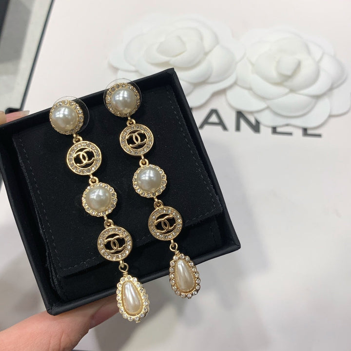 Fashion drop pearl earrings